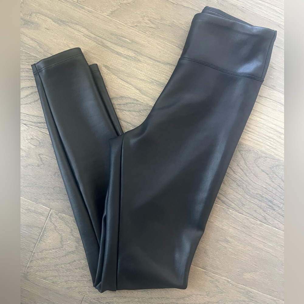 I express xs black legging matte pleather leather look